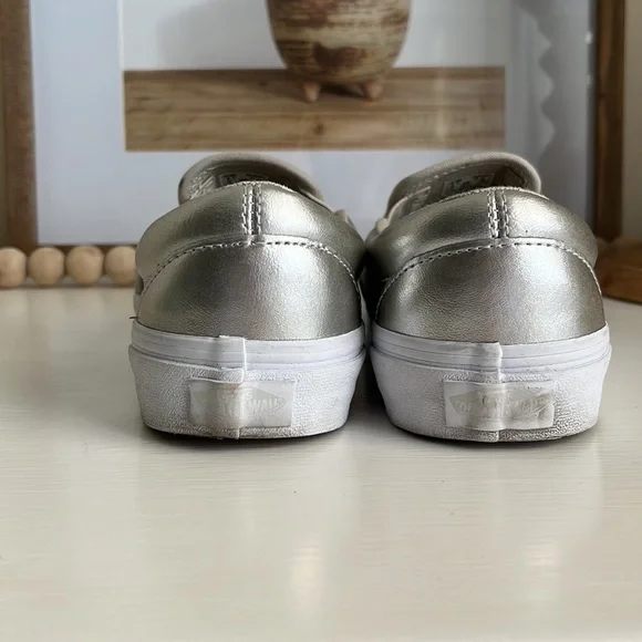 VANS Classic Slip-On Metallic Leather Silver/True White Size 6 - Picture 3 of 7